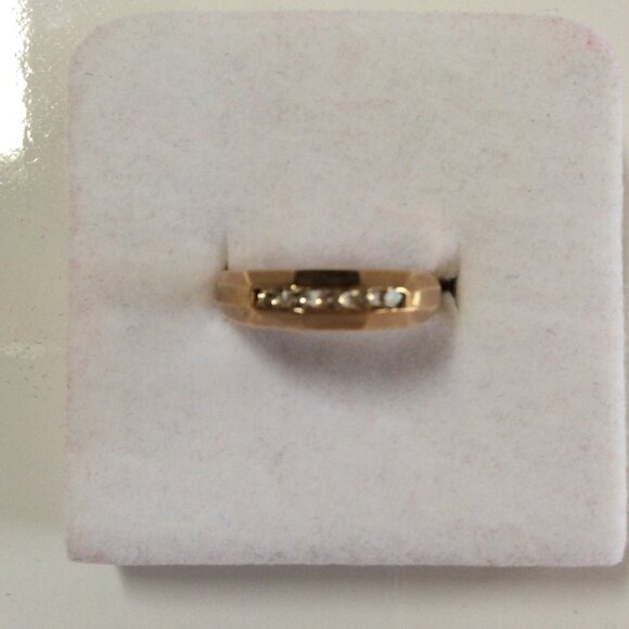 NWT STUNNING 10k GOLD & DIAMOND RING MSRP $650 - Picture 2 of 7